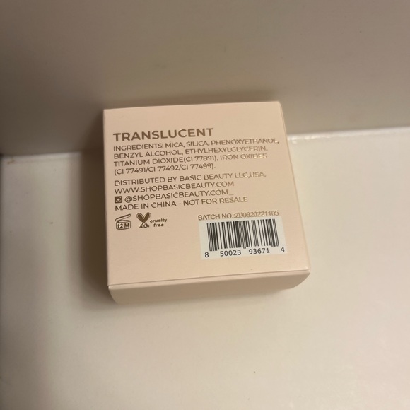 2/$20 Basic Beauty Setting Powder - Picture 2 of 2